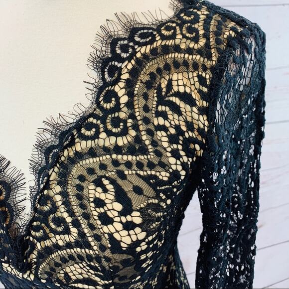 Wink Gal black lace dress single sleeve sheath - Picture 4 of 9